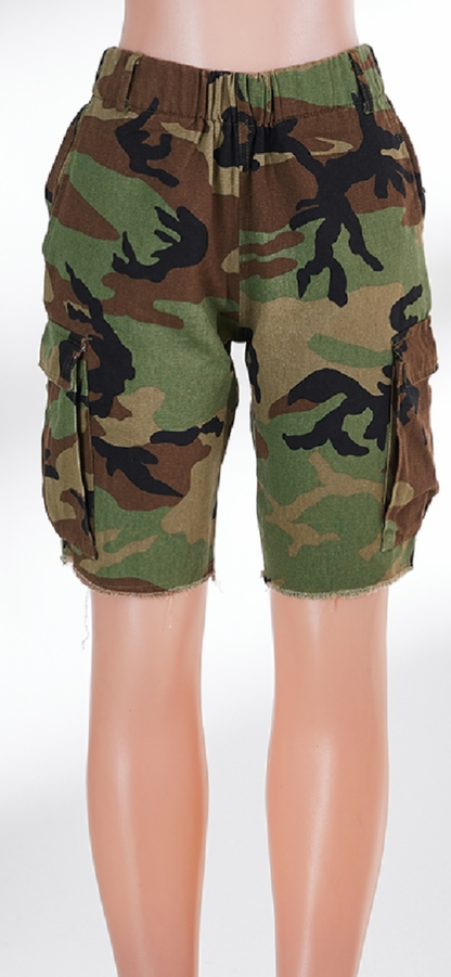 Cargo Knee Lenghth Camo Shorts