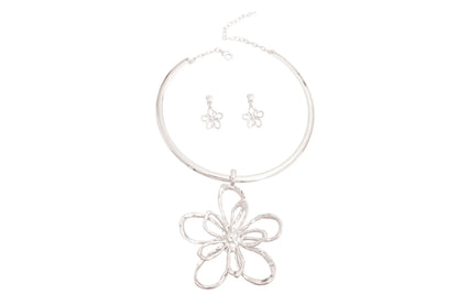 Silver Tone Flower Earrings & Necklace Set